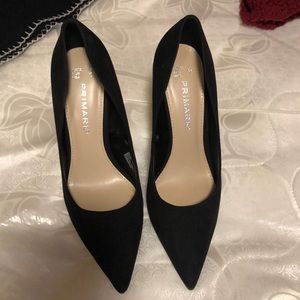 All black heels really cute to go out to party.